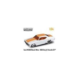   White 1969 Chevy Chevelle SS 1:64 Scale Die Cast Car: Toys & Games