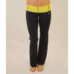   Body Language Sportswear Black Scrunchy Yoga Pants: Sports & Outdoors