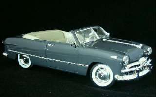 1949 Ford Convertible MAISTO Diecast 1:18 Scale   Grey  
