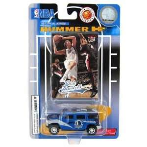   Dallas Mavericks Dirk Nowitzki Die Cast Hummer H2 1:64: Toys & Games