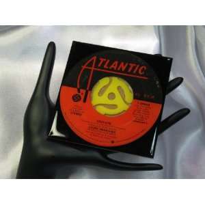 LAURA BRANIGAN 45 RPM RECORD DRINK COASTER   SOLITAIRE (Theres a link 