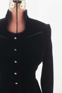 An amazing find Beautiful late 1940s black velvet jacket from 