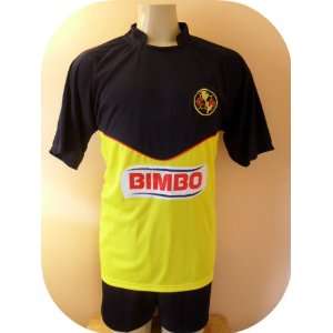   JERSEY & SHORT SIZE LARGE .NEW. LAS AGUILAS Sports & Outdoors