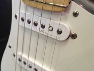 Eric Clapton Stratocaster®, Maple Fretboard, Pewter  