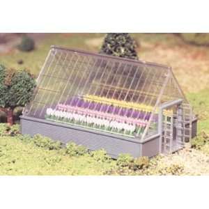  Bachman   Greenhouse w/Flowers Snap Kit O (Trains) Toys 