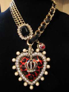   JOHNSON ROYAL ENGAGEMENT LARGE RED LEOPARD HEART WITH CROWN NECKLACE