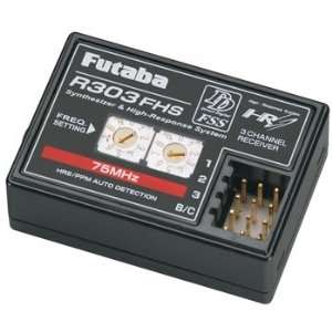 Futaba R303FHS Synthesized 3 Ch Rx 75MHz  Toys & Games