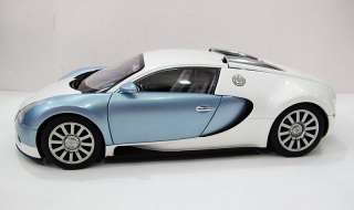 18 AUTOART,BUGATTI EB 16.4 VEYRON,WHITE & LIGHT BLUE  