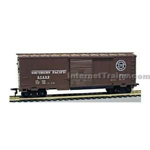   HO Scale 40 Box Car w/Sliding Door   Southern Pacific: Toys & Games