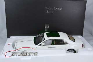 Kyosho 1:18 scale Rolls Royce Ghost SWB LHD(English White II) IN STOCK 
