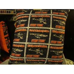  Star Trek USS Entreprise Pillow 