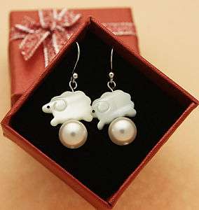 Snow White Mother Of Pearl Sheep Pearl Earrings  