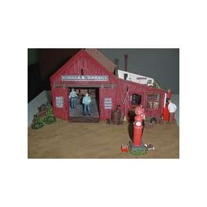  Runkles Garage Scale Model Diorama   Review Toys & Games