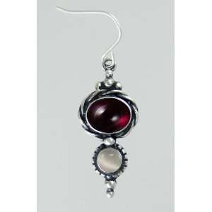  A Beautiful Combination of Gemstones Featuring Garnet and 