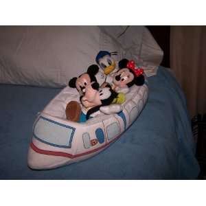  Disney World Spaceship With Goofy, Mickey, Minnie & Donald 