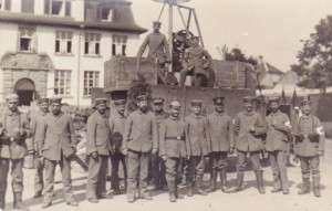 WW1 PHOTO of GERMAN ARMY SOLDIERS & UNUSUAL TRUCK  
