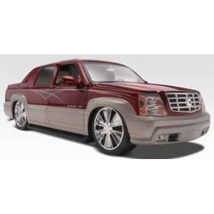   24 Cadillac Escalade EXT (Plastic Model Vehicle) Toys & Games