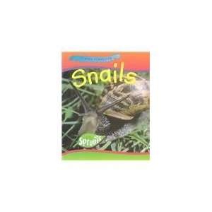  Snails (Creepy Creatures) [Paperback] Monica Hughes 