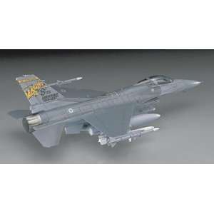   72 F 16CJ Block 50 Fighting Falcon Airplane Model Kit: Toys & Games