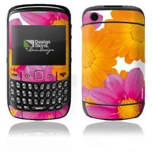  Design Skins for Blackberry 8520 Curve   Flower Power Design 