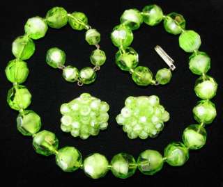 VINTAGE ART DECO JEWERLY WESTERN GERMANY GREEN GLASS BEAD NECKLACE 