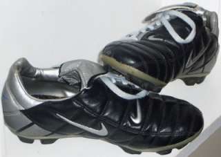 NIKE Boys Youth Black/Silver Total 90 Leather Baseball Soccer Cleats 
