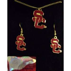   USC Trojans NCAA Pendant w/chain & Earring Gift Set