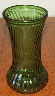 COLLECTIBLE HOOSIER GREEN GLASS VASE  